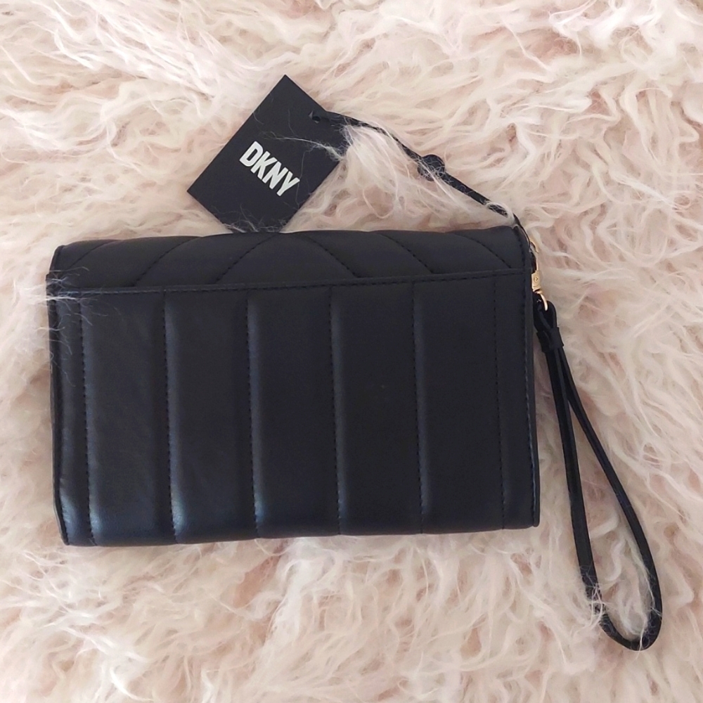 DKNY wristlet wallet - Picture 2 of 4